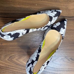 Banana republic size 9 black gray white stilettos